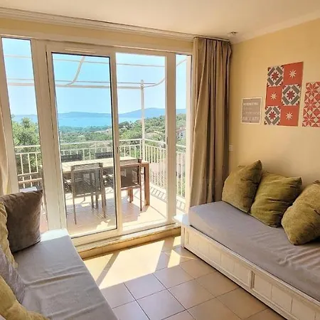 Apartment Rare Pearl With Pool And Beautiful Sea View